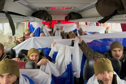 Nga và Ukraine trao đổi 500 tù binh