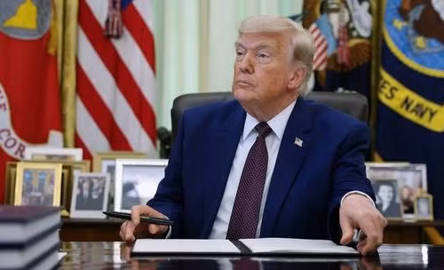 Tổng thống D.Trump: ‘Lệnh ngừng bắn có nghĩa là bạn …bắn một cách ôn hòa hơn’