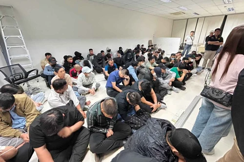 Cảnh sát Thái Lan đột kích sới bạc trực tuyến, bắt giữ gần 100 người 