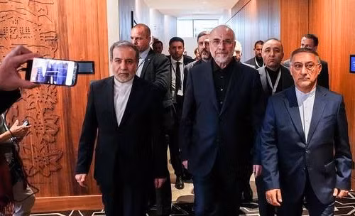 Lý do phái đoàn Iran rời phòng đàm phán với Mỹ chỉ sau 80 phút