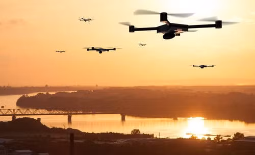 Pháp chuẩn bị cho 'nền kinh tế thời chiến' bằng cách tăng mạnh số lượng UAV, tên lửa