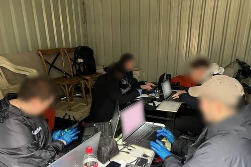 Australia triệt phá ổ nhóm tội phạm bóc lột trẻ em trực tuyến quy mô lớn