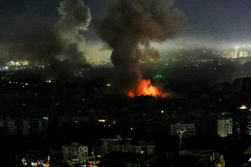 Ông Trump nói ‘không còn gì để nhắm mục tiêu’, Iran cảnh báo đối đầu kéo dài gây sụp đổ kinh tế toàn cầu