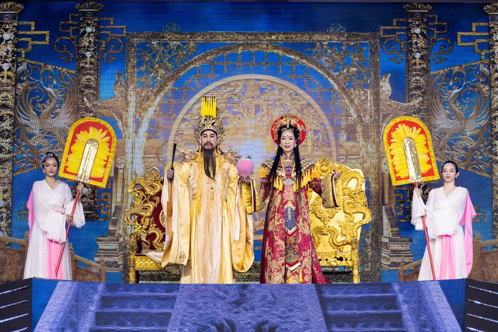 Đạo diễn Hoàng Nhật Nam nói lý do chọn Kim Tử Long và Trịnh Kim Chi cho "Táo Xuân 2026"