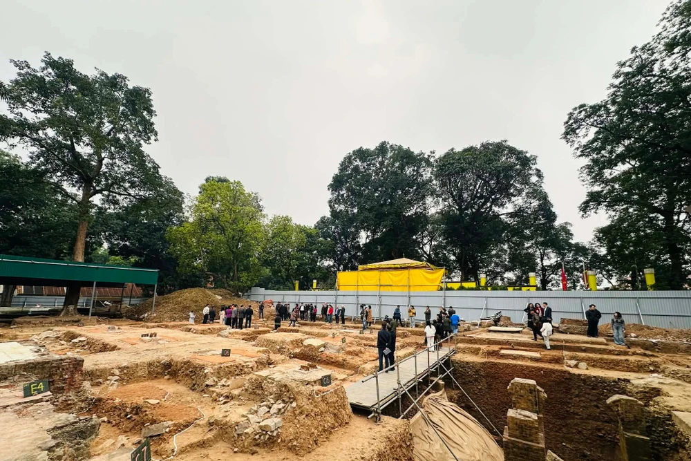 Xác định chính xác quy mô nền điện Kính Thiên, mở ra hướng phục dựng khả thi