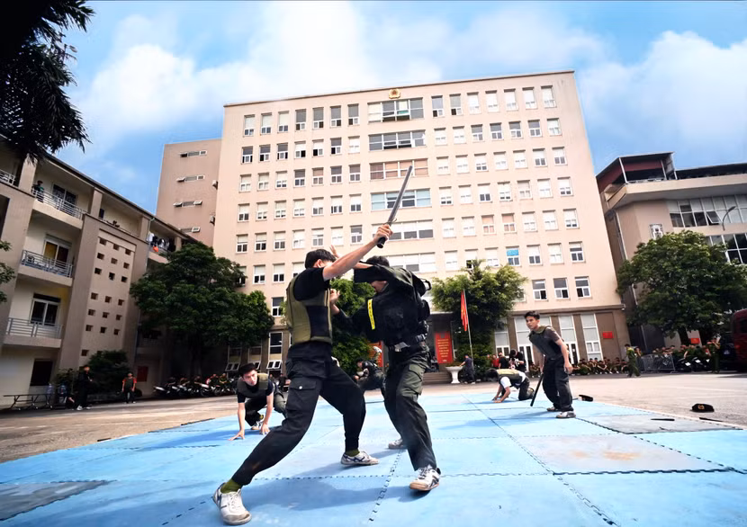 co-dong-ren-quan-3.jpg