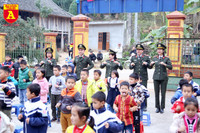 Đông ấm, trao yêu thương cùng Công an Hà Nội 