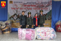 Đông ấm, trao yêu thương cùng Công an Hà Nội 