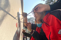 Xem học sinh ở Hà Nội vẽ bích họa 