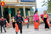 Đông ấm, trao yêu thương cùng Công an Hà Nội 