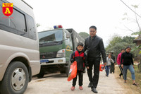 Đông ấm, trao yêu thương cùng Công an Hà Nội 