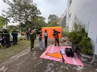 Xem học sinh, sinh viên Hà Nội trải nghiệm kỹ năng an toàn PCCC và CNCH