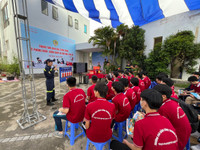 Xem học sinh, sinh viên Hà Nội trải nghiệm kỹ năng an toàn PCCC và CNCH