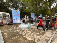 Xem học sinh, sinh viên Hà Nội trải nghiệm kỹ năng an toàn PCCC và CNCH