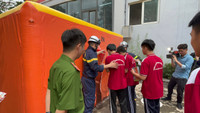 Xem học sinh, sinh viên Hà Nội trải nghiệm kỹ năng an toàn PCCC và CNCH