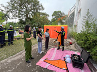 Xem học sinh, sinh viên Hà Nội trải nghiệm kỹ năng an toàn PCCC và CNCH