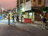 [Ảnh] Giây phút tháo barie phong tỏa tại Văn Chương - Văn Miếu sau 21 ngày phong tỏa