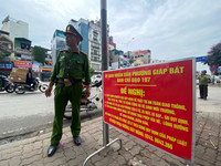 Công an quận Hoàng Mai ra quân giải quyết các 'điểm nóng' trên địa bàn