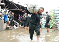 Hàng nghìn Cảnh sát cơ động tham gia ứng phó, khắc phục hậu quả cơn bão số 10