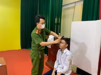 [Ảnh] Tiếp nhận xử lý gần 8.000 hồ sơ cấp căn cước công dân gắn chíp trong đợt nghỉ lễ