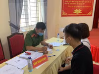 [Ảnh] Tiếp nhận xử lý gần 8.000 hồ sơ cấp căn cước công dân gắn chíp trong đợt nghỉ lễ