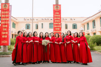 Phụ nữ Công an Thủ đô thướt tha áo dài mừng Ngày Quốc tế Phụ nữ 