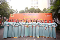 Phụ nữ Công an Thủ đô thướt tha áo dài mừng Ngày Quốc tế Phụ nữ 