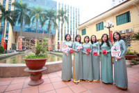 Phụ nữ Công an Thủ đô thướt tha áo dài mừng Ngày Quốc tế Phụ nữ 