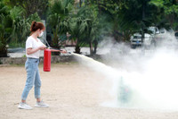 Xem cán bộ, đoàn viên công đoàn Công an Hà Nội xử lý tình huống cháy nổ 