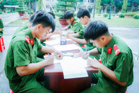 Hàng trăm chiến sĩ Cảnh sát cơ động tham gia hiến máu tình nguyện