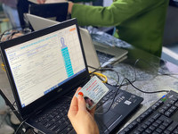 Cận cảnh chiếc xe buýt đặc biệt chạy lưu động cấp căn cước gắn chip cho nhân dân