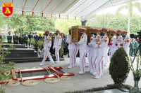 Tiễn đưa nguyên Tổng bí thư Lê Khả Phiêu về nơi an nghỉ cuối cùng