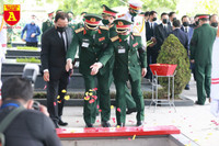 Tiễn đưa nguyên Tổng bí thư Lê Khả Phiêu về nơi an nghỉ cuối cùng