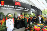 Tiễn đưa nguyên Tổng bí thư Lê Khả Phiêu về nơi an nghỉ cuối cùng