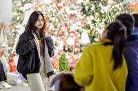 Không khí Giáng sinh nhộn nhịp trên phố Hàng Mã