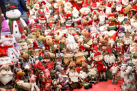 Không khí Giáng sinh nhộn nhịp trên phố Hàng Mã