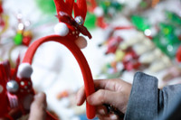 Không khí Giáng sinh nhộn nhịp trên phố Hàng Mã