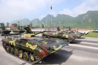 Cận cảnh các khối diễu binh cùng dàn khí tài hiện đại trong buổi hợp luyện sự kiện A80