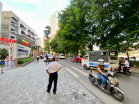 Công an phường Giảng Võ bảo đảm an ninh trật tự, an toàn giao thông trong ngày khai giảng năm học mới