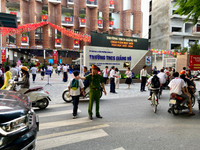 Công an phường Giảng Võ bảo đảm an ninh trật tự, an toàn giao thông trong ngày khai giảng năm học mới