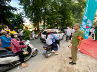 Công an phường Giảng Võ bảo đảm an ninh trật tự, an toàn giao thông trong ngày khai giảng năm học mới