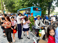 Công an phường Giảng Võ bảo đảm an ninh trật tự, an toàn giao thông trong ngày khai giảng năm học mới