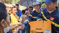 Cảnh sát Việt Nam chạy đua với thời gian tìm kiếm nạn nhân ở Myanmar