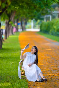 Hà Nội đẹp dịu dàng mùa hoa giáng hương