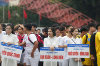 Ngắm 100 nữ sinh khoe sắc tại Giải bóng đá Trung học phổ thông lớn nhất Hà Nội