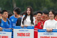 Ngắm 100 nữ sinh khoe sắc tại Giải bóng đá Trung học phổ thông lớn nhất Hà Nội