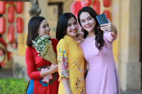 Ngắm những “bông hồng thép” của lực lượng Cảnh vệ 