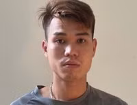 [Ảnh] Cận cảnh quá trình đột kích quán hát cho nhau nghe, bắt quả tang 13 đối tượng 'bay lắc'