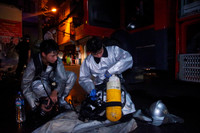 Những hình ảnh lính cứu hỏa Hà Nội bị thương, kiệt sức sau nhiều giờ chữa cháy 