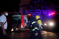 Những hình ảnh lính cứu hỏa Hà Nội bị thương, kiệt sức sau nhiều giờ chữa cháy 